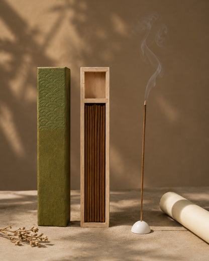 The Emperor's Lullaby Pear & Agarwood Incense Sticks